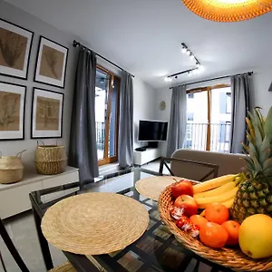 Apartment Browar Lubicz | Balcony | Elevator | Free Garage, Krakow